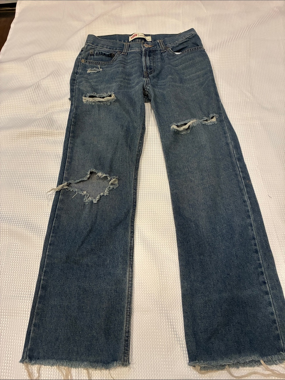 Distressed womens Blue Jeans - Straight Leg 514
